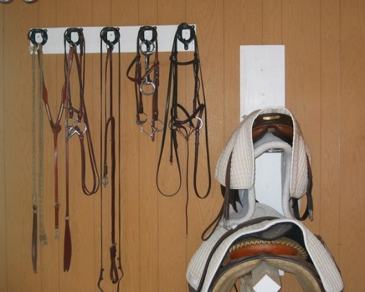 Horsekeepers and their stuff
